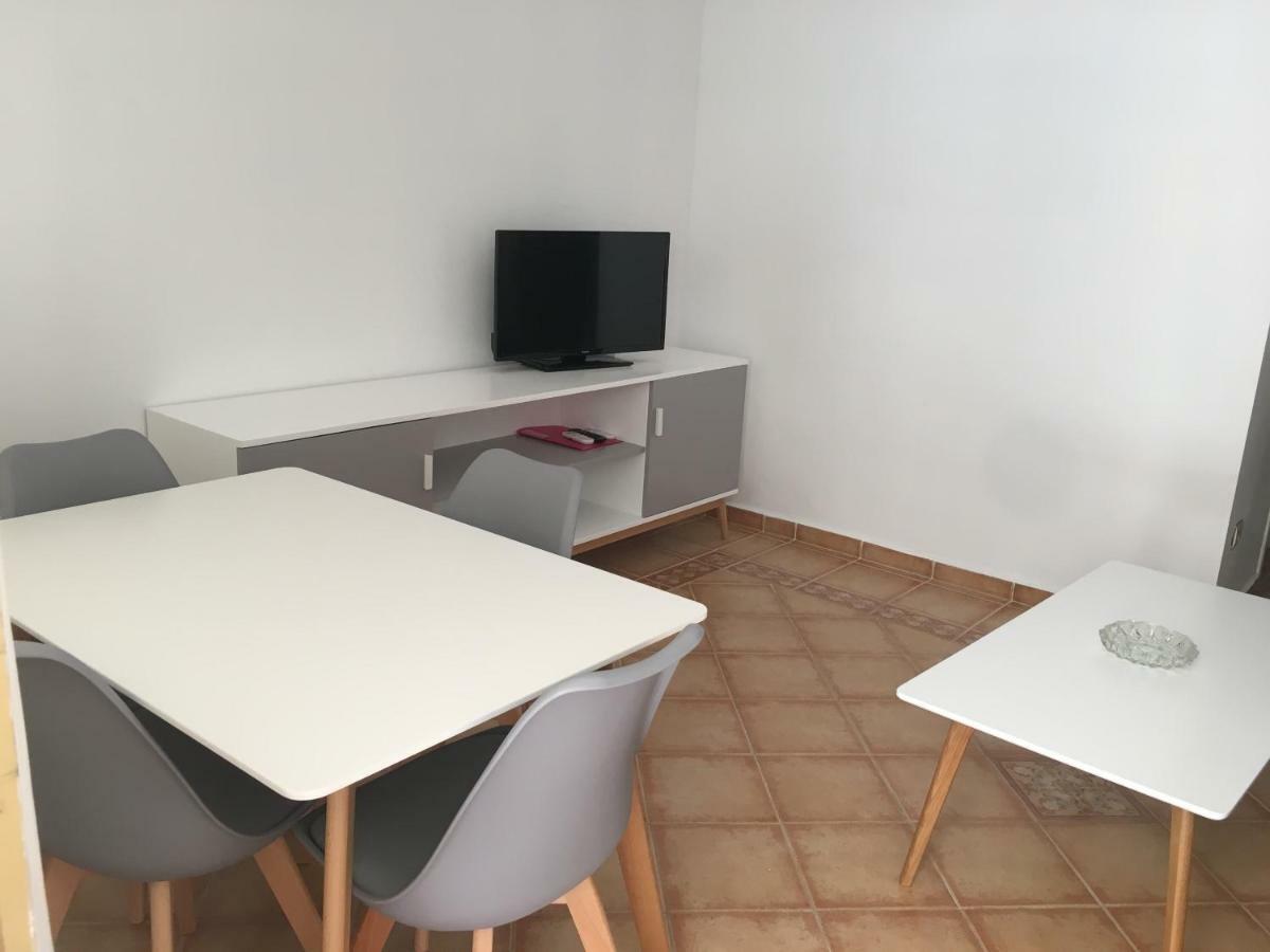 Apartamentos Jaen 8-Фуeнхирола Екстериор снимка
